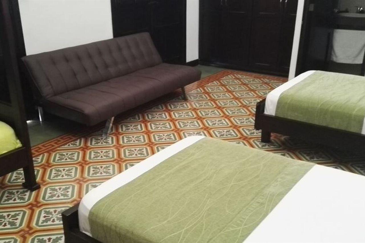 Casa Escobar Buga Hotel Bagian luar foto