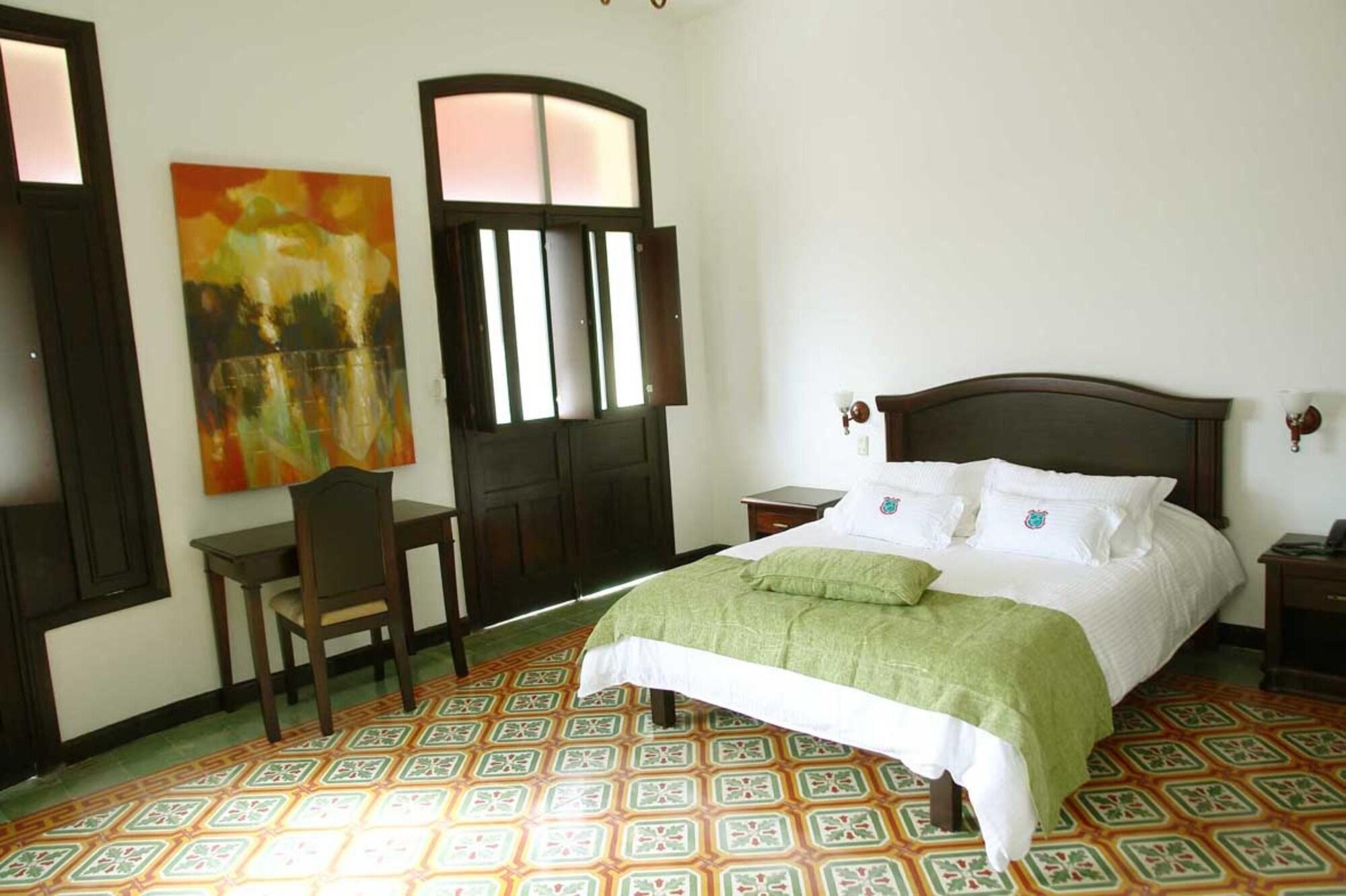 Casa Escobar Buga Hotel Bagian luar foto