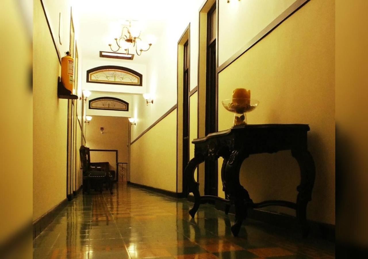 Casa Escobar Buga Hotel Bagian luar foto