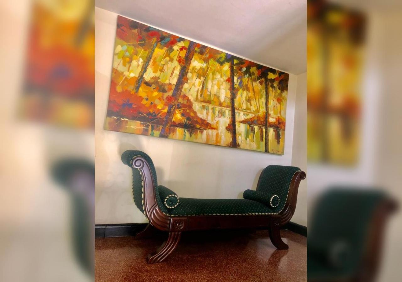 Casa Escobar Buga Hotel Bagian luar foto