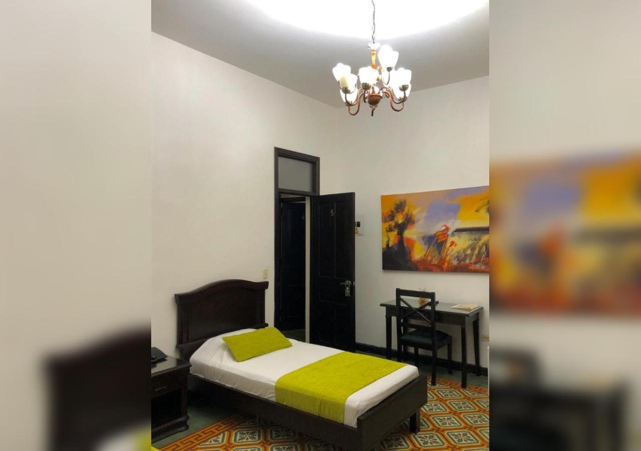 Casa Escobar Buga Hotel Bagian luar foto